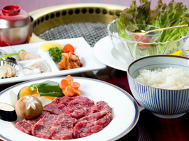 ボリューム満点のご夕食で元気モリモリ！